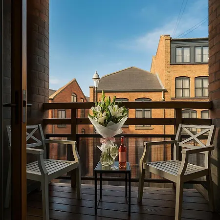 Balcony Street View 1-Bed Apt- Central Liverpool Liverpool