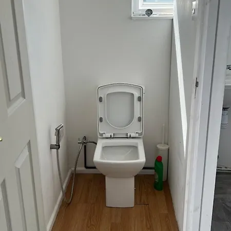 Villa Charming & Relaxing 3 Bedrooms House Liverpool