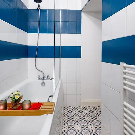 Apartamento Explorer's Rest - Elegant Base By Historic - Charming *