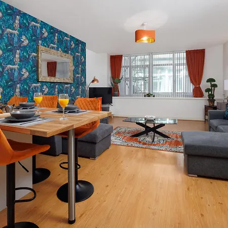 Explorer's Rest - Elegant Base By Historic - Charming * Liverpool