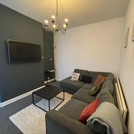 Modern Double Bedroom ホームステイ *