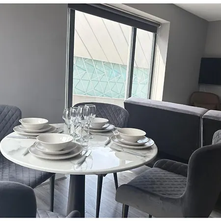 Monarchs Quay Arena By Happy Days Apartamento *