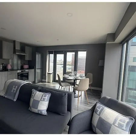 Apartamento Monarchs Quay Arena By Happy Days *