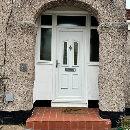 Feriehus Beautiful Three Bedroom House Liverpool