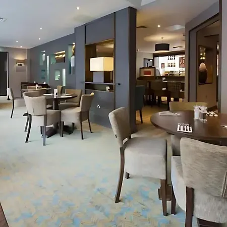 Modern Ensuite In Speke Hall Avenue, Hotel