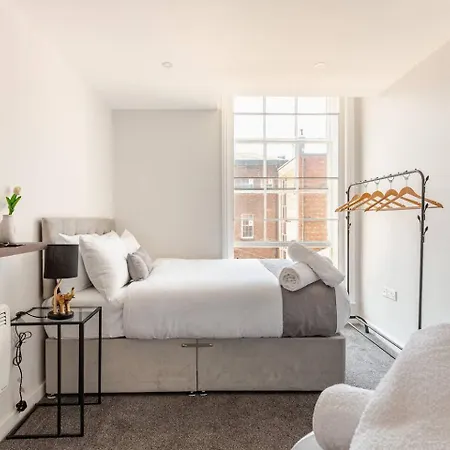 Appartement Urban Retreat By Lvp - Spacious 2-bed, Sleeps 10 - Ideal For Groups *