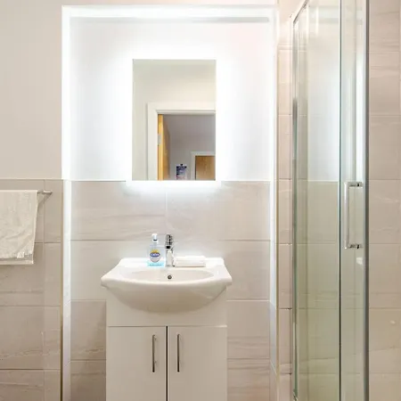 Appartamento Spacious - 1-bed With 2 Sofa Beds, Sleeps 6 - Ideal For Families & Small Groups Liverpool