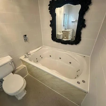 White Star Line Hotel 3*