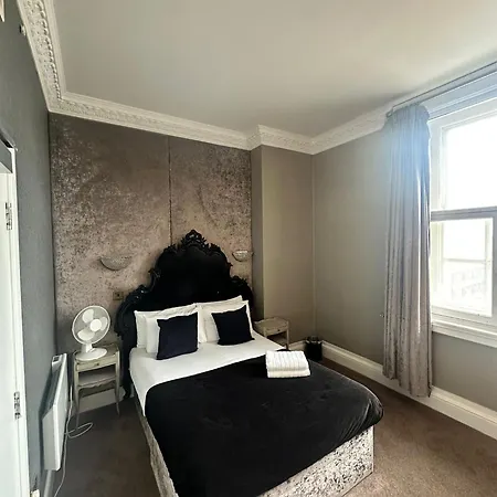 White Star Line Hotel 3*