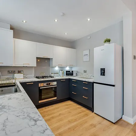 Watford - Air Host & - 3 Bedroom Heritage House Casa vacanze