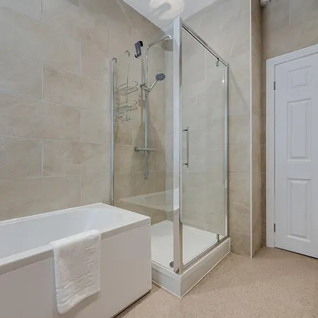 Watford - Air Host & - 3 Bedroom Heritage House Casa vacanze *