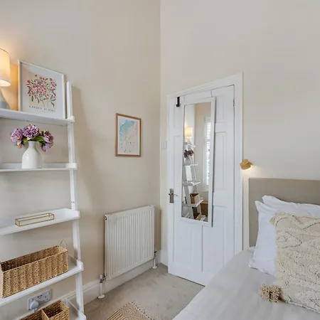 Watford - Air Host & - 3 Bedroom Heritage House Liverpool
