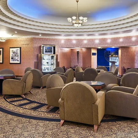Crowne Plaza - John Lennon Airport By Ihg Отель 4*