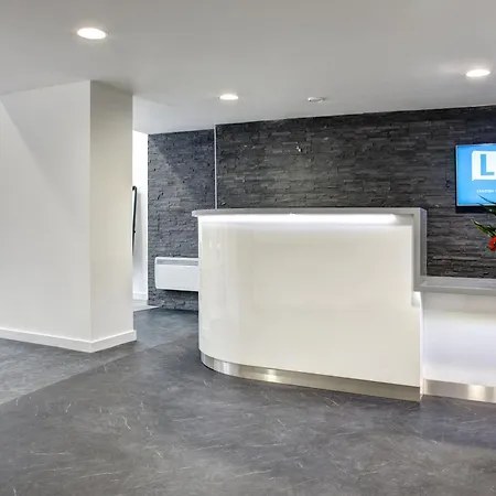 Aparthotel Caro Short Main Bridewell 3*