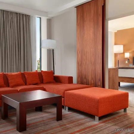 Hotel Hilton Centre 4*