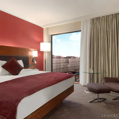 Hilton Centre Hotel 4*