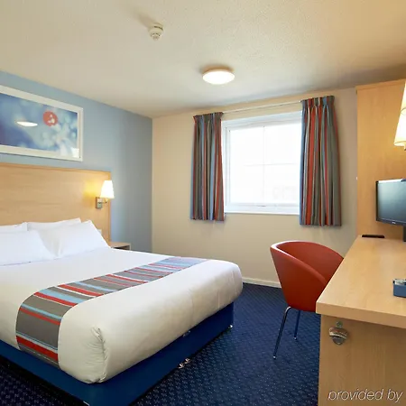 Travelodge Central Отель Ливерпуль