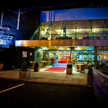 Gladstone 3* Liverpool