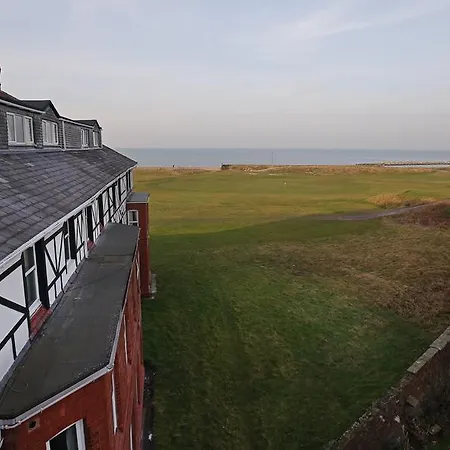 Hotel Leasowe Castle 4*