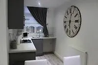 Ware 公寓式酒店 4*