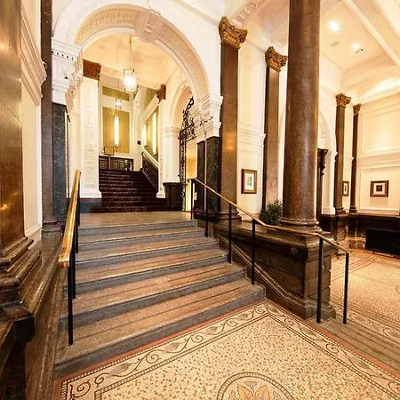 Doubletree By Hilton & Hotel 4*
