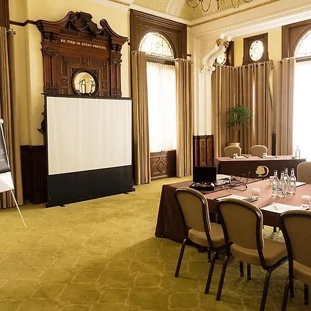 Doubletree By Hilton & 4* Liverpool
