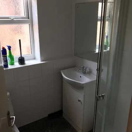 King Kennys Pad 2*