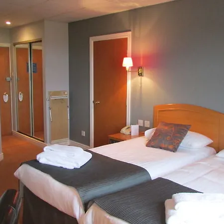 Leasowe Castle Hotel 4*