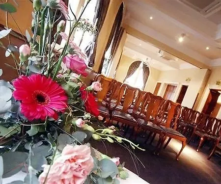 The Racquet Club Апарт-отель