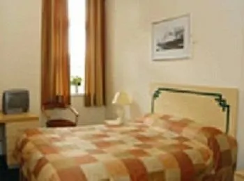 Hotel Hanover & Mccartney's Bar Liverpool