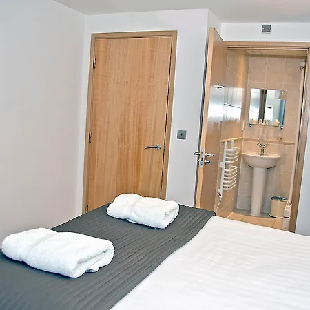 Otel Base Serviced - Duke Street
