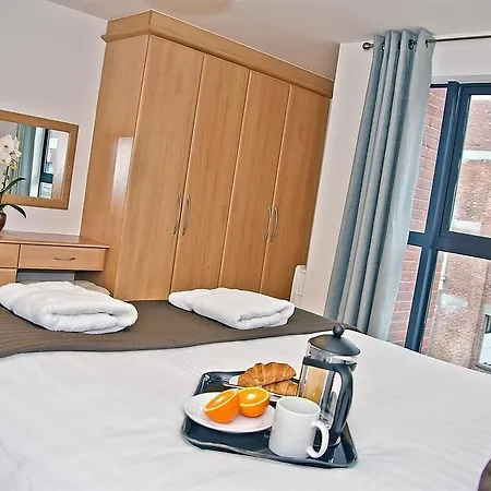 Base Serviced - Duke Street Otel 3*