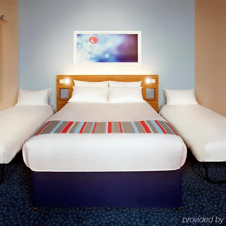 Travelodge Central 3* Ливерпуль