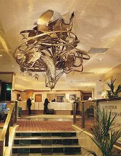 Moat House Hotel 4*
