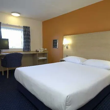 Travelodge Central Отель