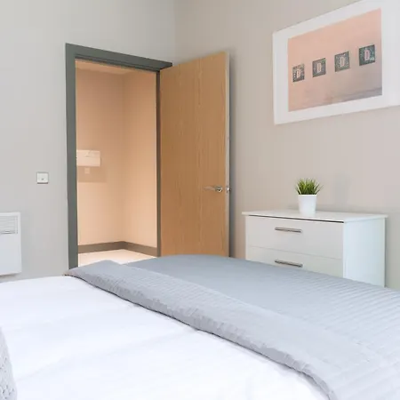 Dream Water Street 3* Liverpool