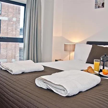 Base Serviced - Duke Street Otel
