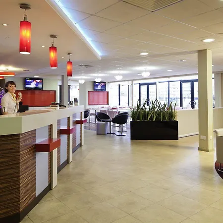 Ξενοδοχείο Ibis Centre Dock - One