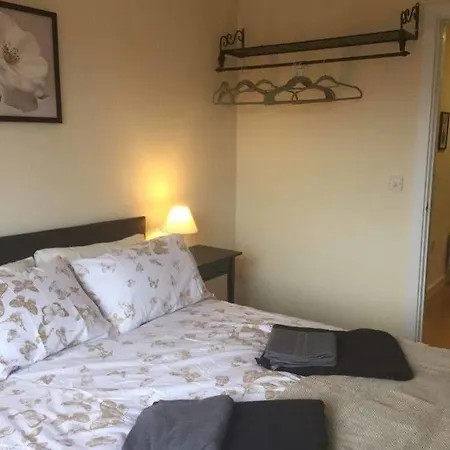 Liverpool Party Pads - Infinity Apartments *