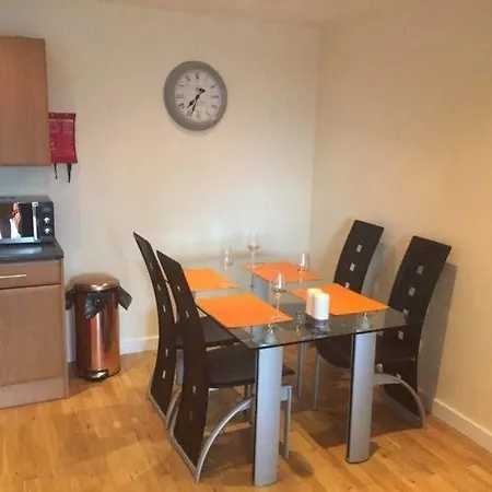 Liverpool Party Pads - Infinity Apartments *