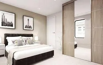 Dream Water Street Aparthotel