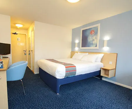 Travelodge Central Отель Ливерпуль