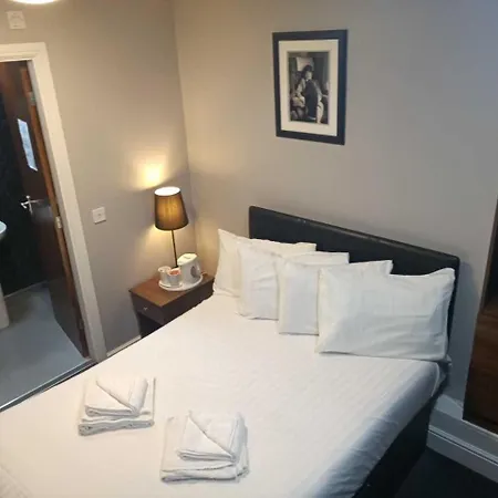 The Hotel 2*