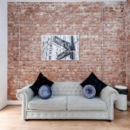 Duke Street Aparthotel 4*