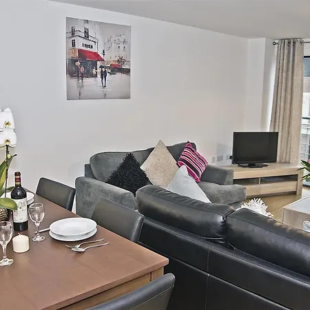 Base Serviced - Duke Street Ливерпуль