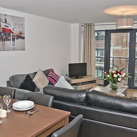 Otel Base Serviced - Duke Street