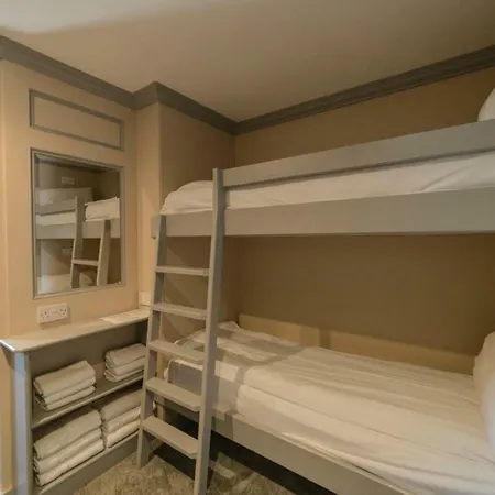 Station Hotel 3*