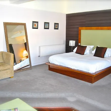 62 Castle Street Hotel