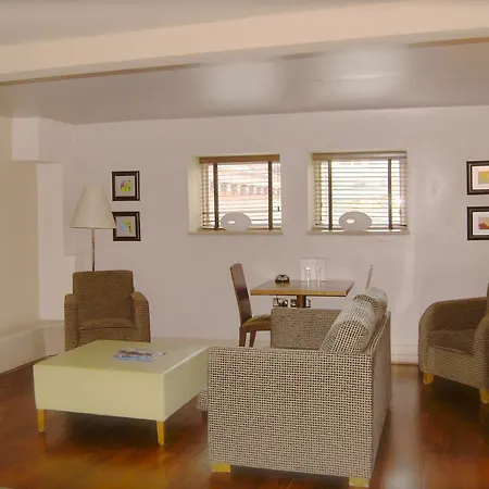 Отель 62 Castle Street 4*