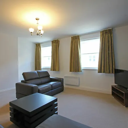 The Castle Collection - 25 Castle Street *